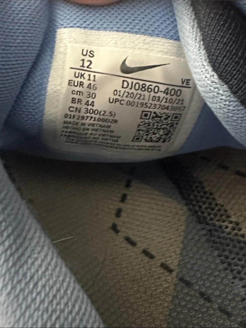 Nike UNC Tarheels Men's Running Shoes Navy and Light Blue Air zoom Pegasus 38